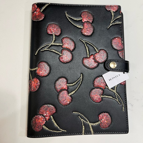 COACH NEW CHERRY NOTEBOOK 🍒 - Picture 4 of 11